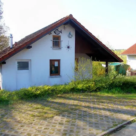 Sunlit Holiday Near Town Center In Tatil Evi